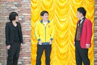 企画を持ち込むランジャタイと、千鳥ノブ（右）。