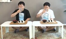 「水より炭酸水を飲んだ方が痩せる」という噂を検証するザ・たっち。(c)中京テレビ