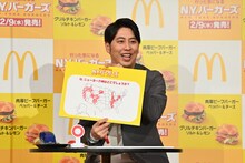 クイズに挑戦するニューヨーク屋敷。