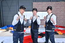 「NEWSの全力!!メイキング」に出演する（左から）小山慶一郎、ハライチ岩井、加藤シゲアキ。(c)TBS