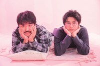 「steady.」2022年3月号（宝島社）より、空気階段。