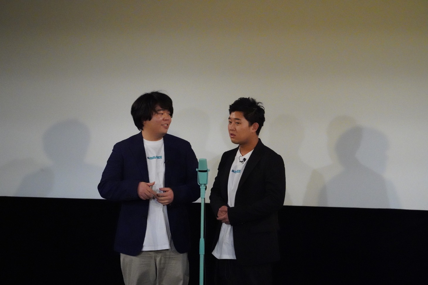 左から宮下草薙・草薙、四千頭身・後藤。