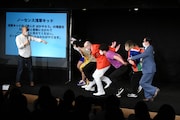 超新塾になりきる一同。