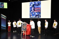 ホラー映画っぽいポスターの仕上がりに一同大笑い。