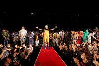 「新宿バトルロイヤル」より。