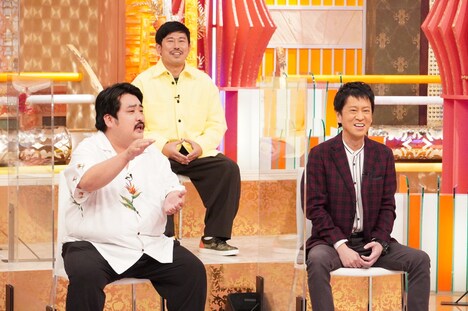 （左から）鈴木もぐら、岡野陽一、ブラックマヨネーズ吉田。(c)フジテレビ