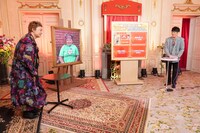 左から香取慎吾、渡辺直美、古坂大魔王。(c)読売テレビ