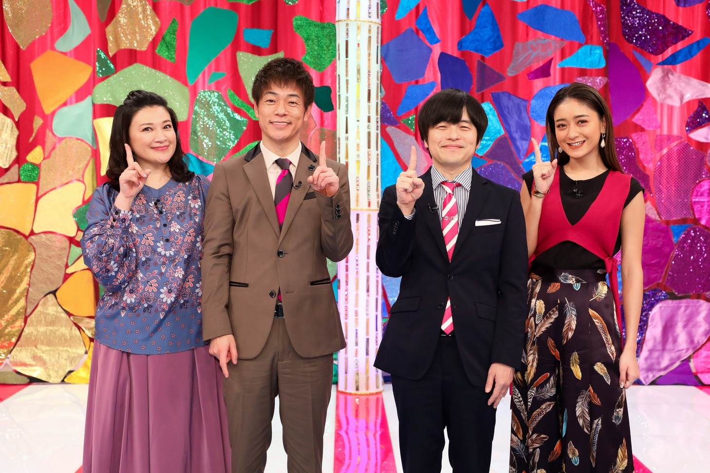「お笑い王者が激推し！最強ピンネタSP」に出演する（左から）島崎和歌子、陣内智則、バカリズム、池田美優。(c)関西テレビ