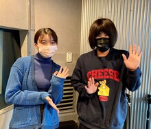 上白石萌歌（左）とゲストのランジャタイ伊藤（右）。