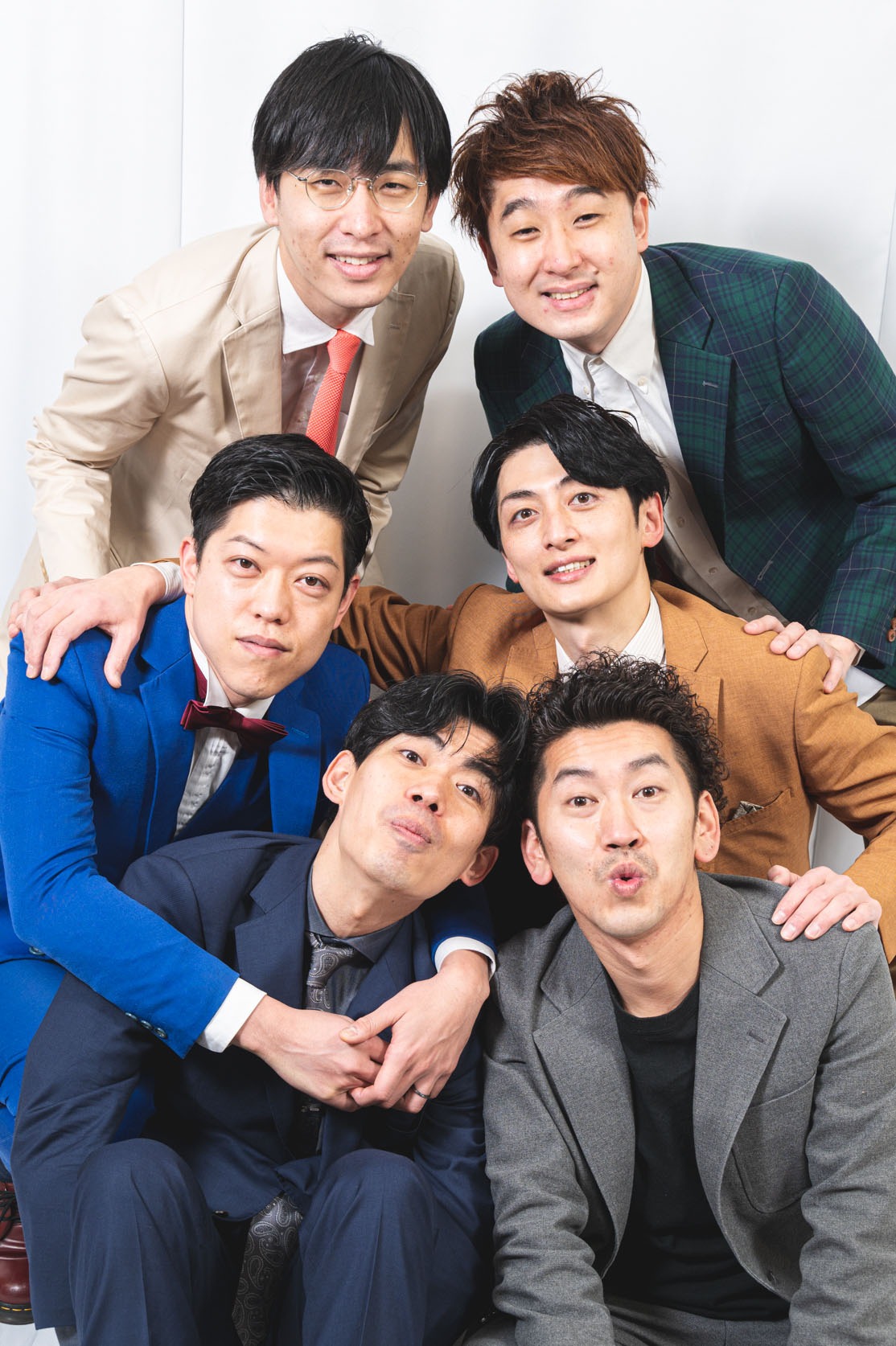 ツートライブ、滝音、カベポスター。