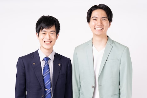 「SHOW-10」100000代目MCのGパンパンダ星野(左)とレギュラーメンバーオーディションに挑むGパンパンダ一平(右)。