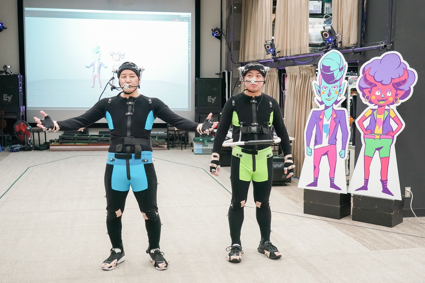 「ヘルピポ！」制作現場の様子。