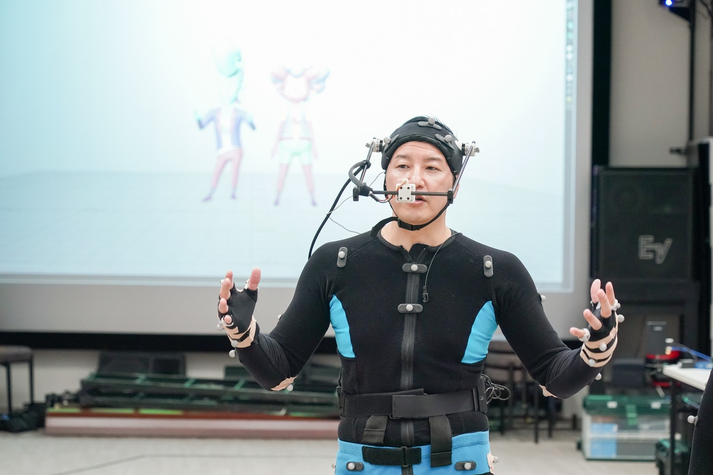 「ヘルピポ！」制作現場の様子。