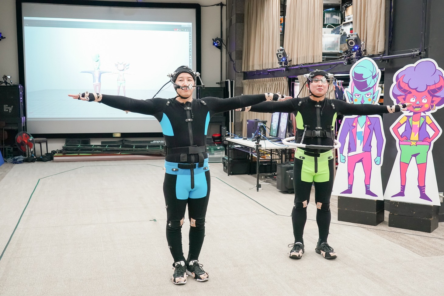 「ヘルピポ！」制作現場の様子。