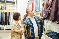 左から入江未悠、ハナコ岡部。