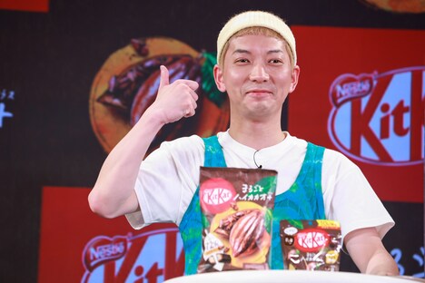 「オッ……ケーです！」と言うニューヨーク嶋佐。