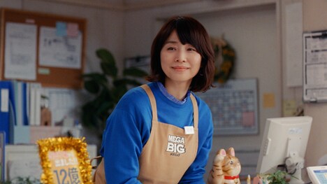 新CM「売り場を巡るバスツアー」編より。