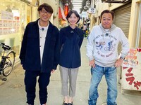 さまぁ～ずと田中瞳アナウンサー。