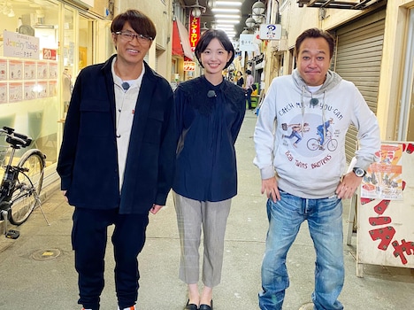 さまぁ～ずと田中瞳アナウンサー。