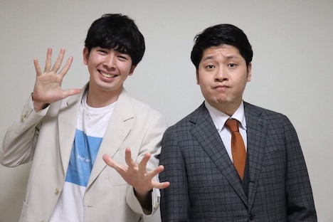 「NSC大ライブ OSAKA 2022」で優勝した宛先プレーン。左が荒木健太、右がたかまん。