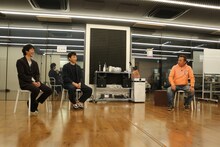 左からアンジャッシュ、さまぁ～ず三村。(c)チバテレ