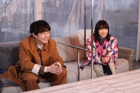 （左から）坂口健太郎、小松菜奈。(c)関西テレビ