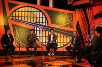 「お笑い実力刃」に出演する（左から）サンドウィッチマン、パンクブーブー佐藤、笑い飯ら。(c)テレビ朝日