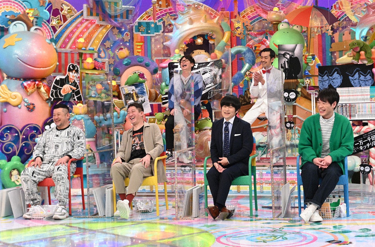 「アメトーーク！」に「ヤングマガジン芸人」として出演する（前列左から）ケンドーコバヤシ、サバンナ高橋、バカリズム、麒麟・川島、（後列左から）磁石・永沢、ムーディ勝山。(c)テレビ朝日