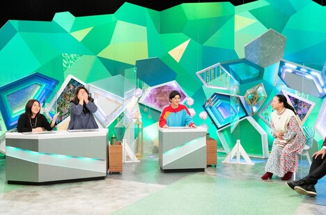 （左から）海原やすよ ともこ、令和喜多みな実・河野、いとうあさこ、(c)ABCテレビ