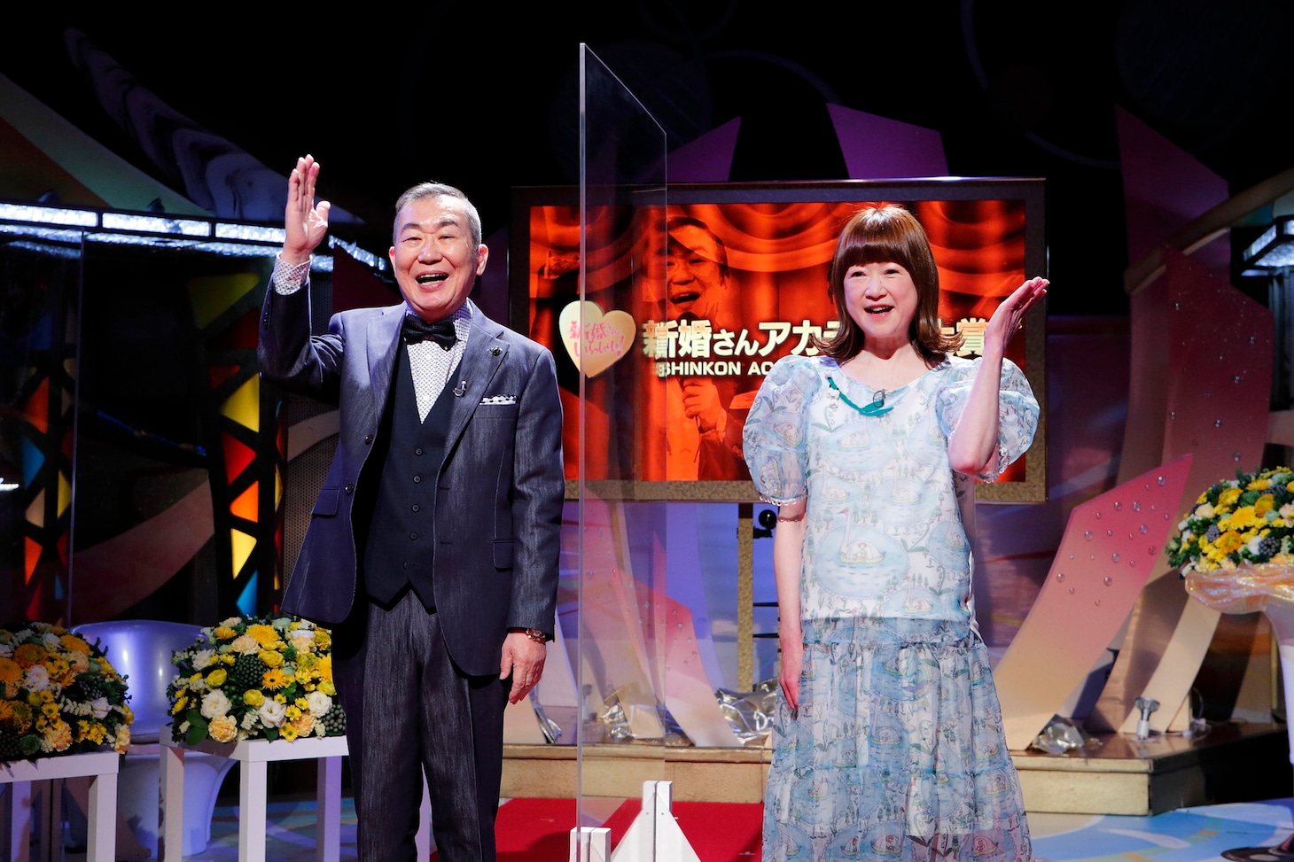 「新婚さんいらっしゃい！」の現司会陣での最終収録に臨んだ（左から）桂文枝、山瀬まみ。(c)ABCテレビ