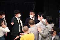 デニス植野が紛れ込んでいた場面。