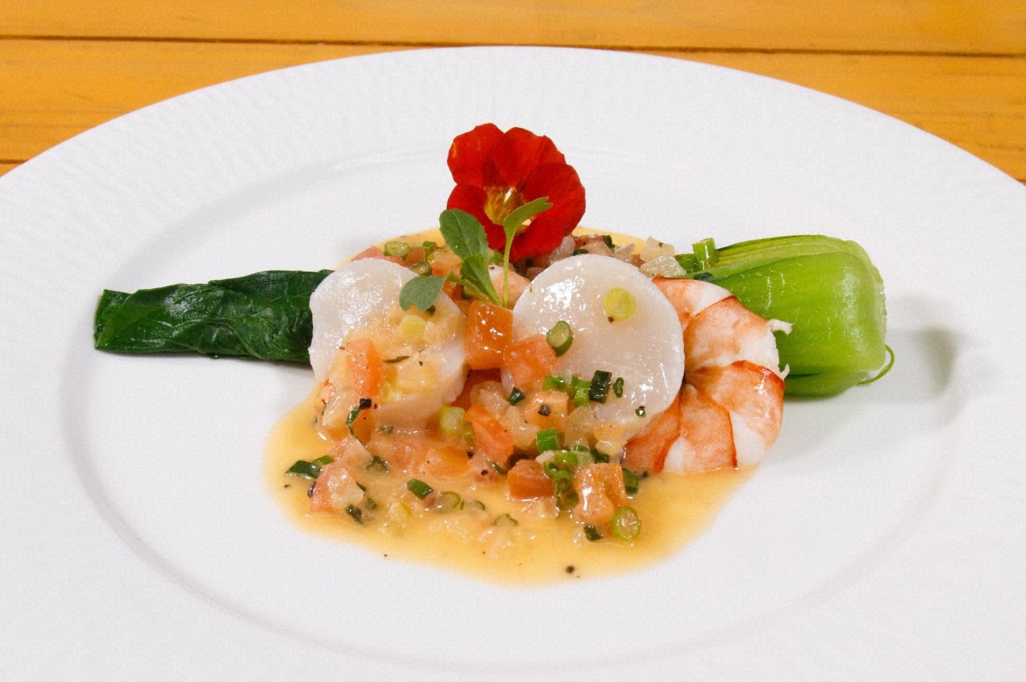 チンゲン菜のブールブランソースがけ (c)日本テレビ