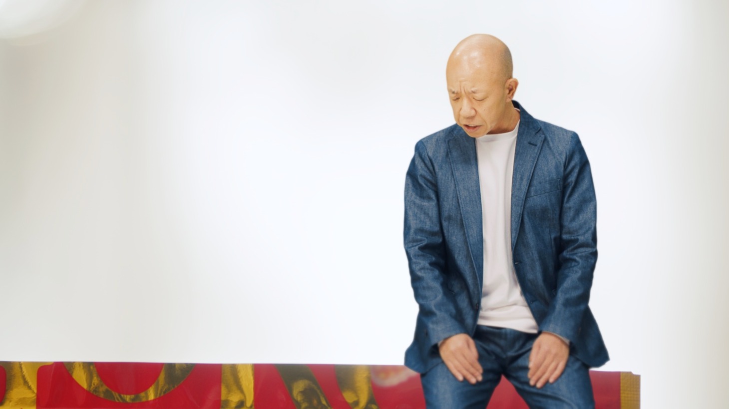WebCM「パッケージ篇」より。