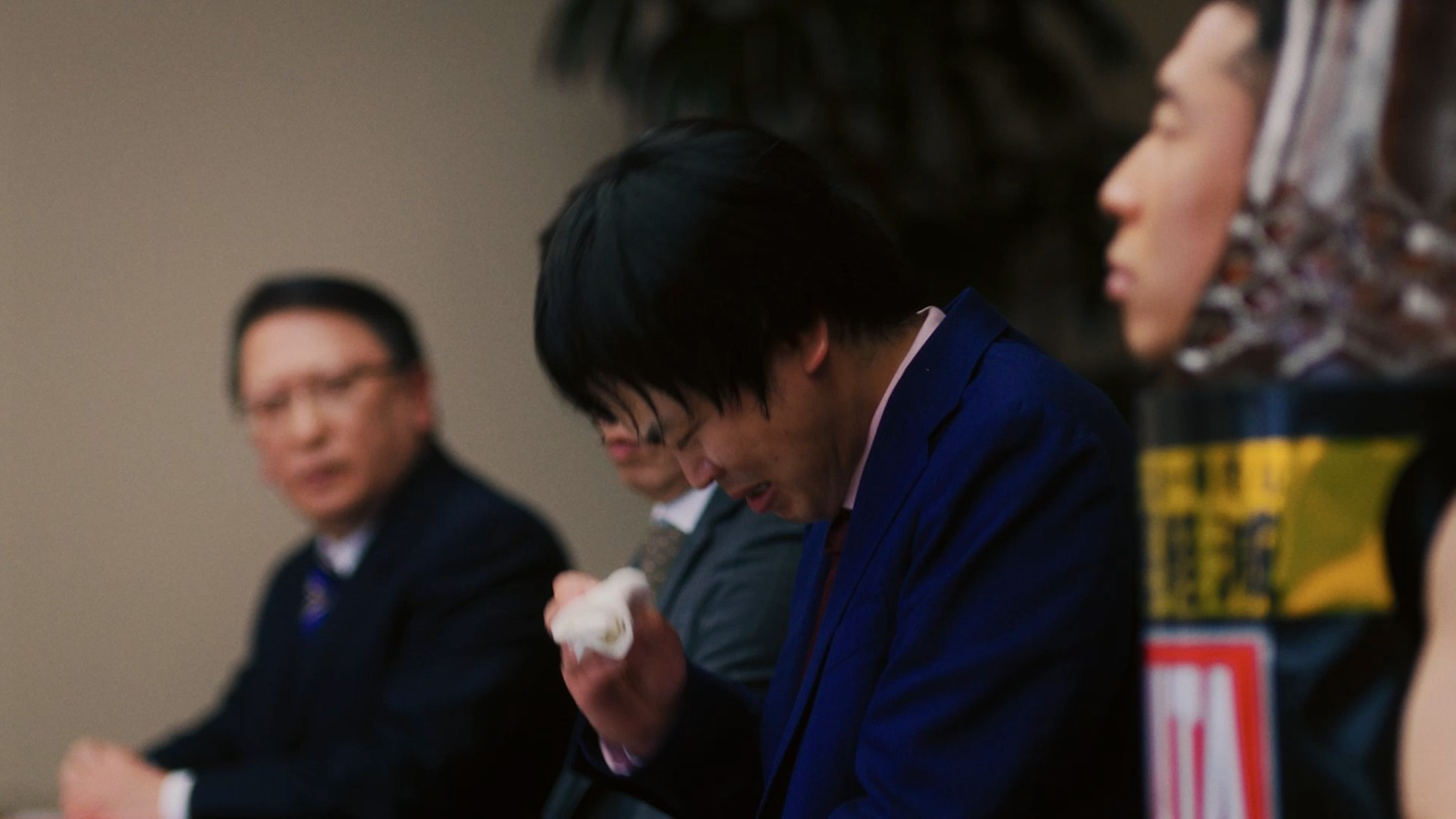 WebCM「連続パワー劇場 『でかびたきんぐ君』」より。