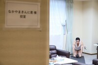 WebCM「連続パワー劇場 『でかびたきんぐ君』」撮影時の控え室の様子。