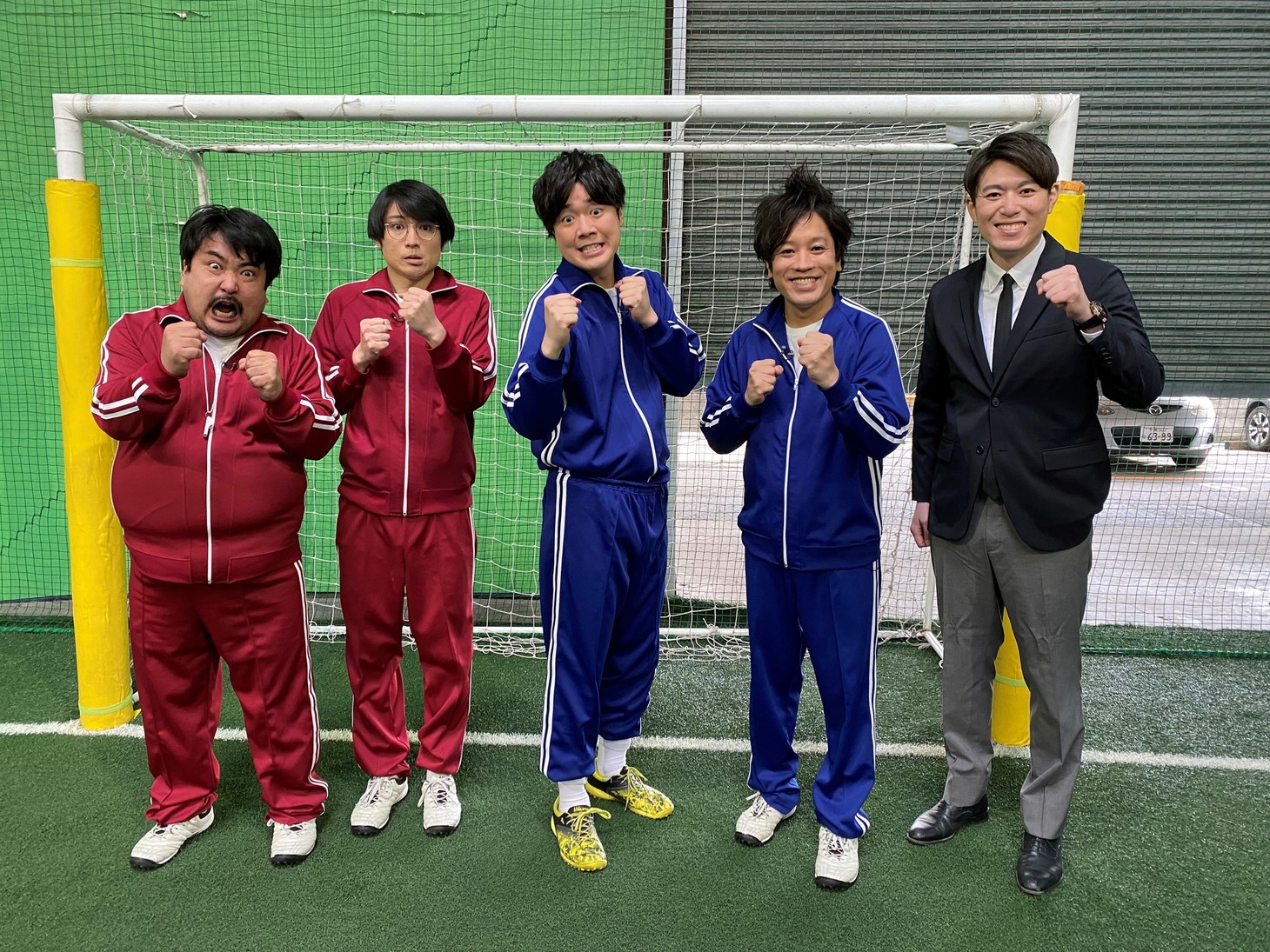 「空気階段の空気観察」に出演する（左から）空気階段、ぺこぱ、寺川俊平アナ。(c)テレビ朝日