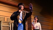 「有田ジェネレーション Season4」でラップバトルを繰り広げる蛙亭。(c)TBS