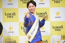 味の感想を聞かれて「チョベリグ」と答える見取り図リリー。