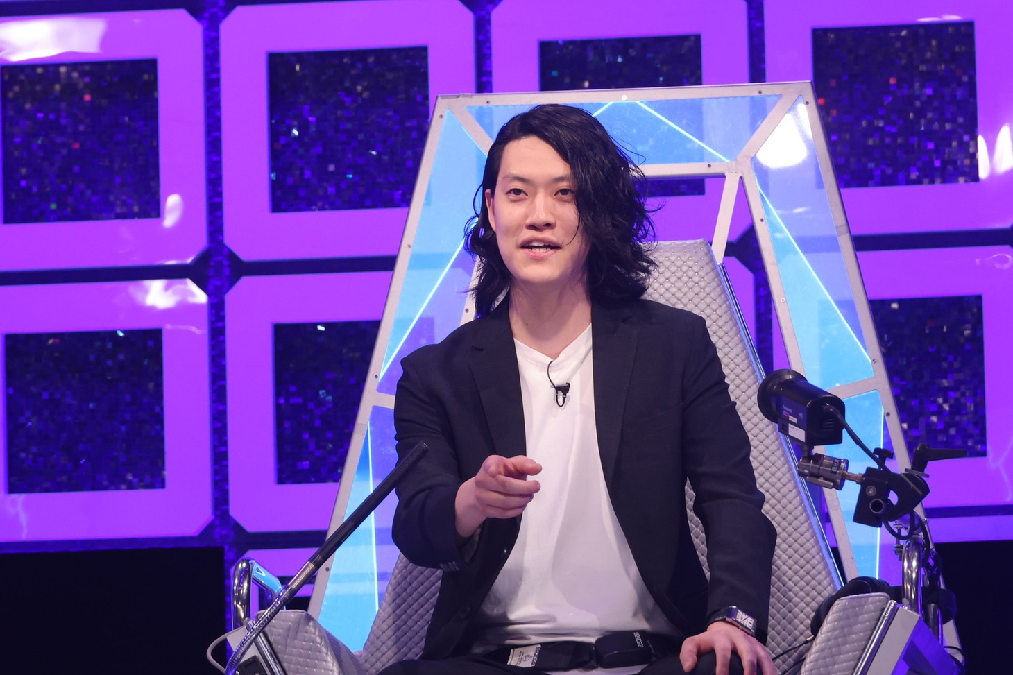 「ザ・タイムショック2022 ～超ハイレベルクイズ王決定戦SP～」に出場する霜降り明星・粗品。(c)テレビ朝日