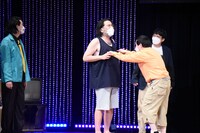 タイムリープして乳首当てゲームのリベンジに挑む霜降り明星せいや。