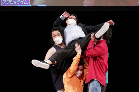 「乳首当てゲーム」から別のゲームに発展。