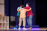 「M-1」決勝進出を喜ぶ霜降り明星と見取り図リリー。