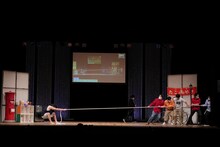 見取り図・盛山が強いため、1対5で綱引きを行う。