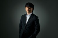 黒髪になった三四郎・相田。