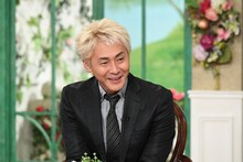 「徹子の部屋」に出演するヒロシ。(c)テレビ朝日