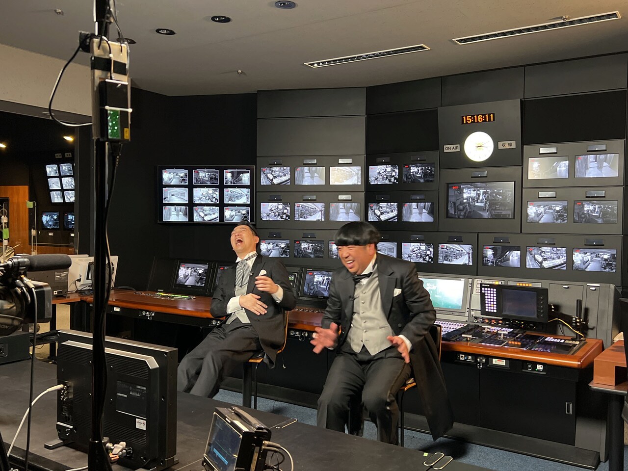 マヂラブ野田、ザ・マミィ酒井が真夜中のデパートで欲望開放、ほぼ無言のVTR