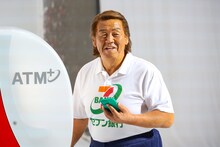 WebCM「ATM（あたりまえ）体操」撮影中の長州力。