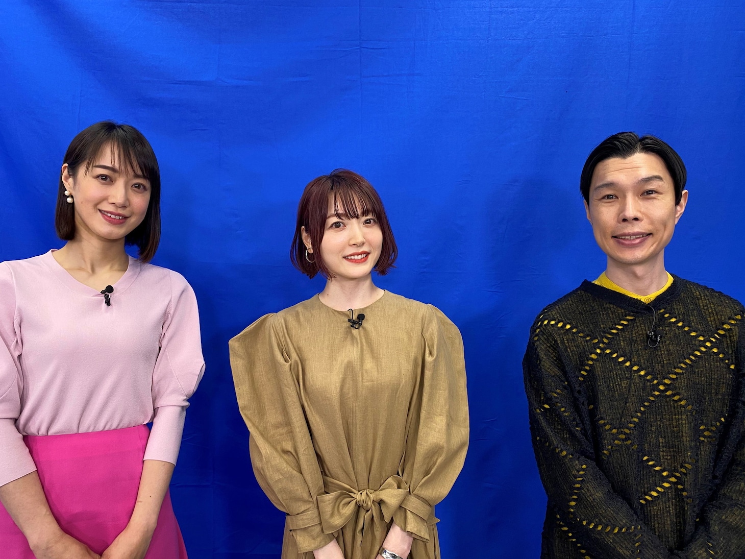 （左から）八木麻紗子アナ、花澤香菜、ハライチ岩井。(c)テレビ朝日