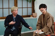 （左から）スピードワゴン小沢、猪塚健太。(c)ABCテレビ