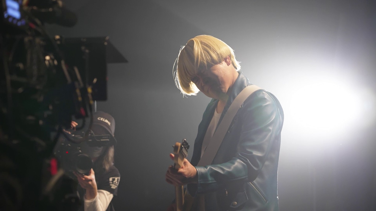 Web動画「レモスポイズン」編の撮影中の様子。